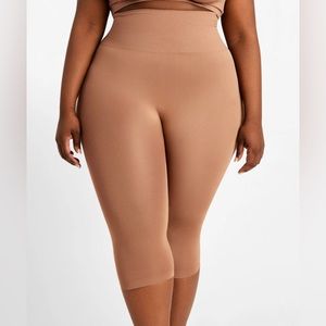 Ashley Stewart Medium Control Shaping Capri 3x